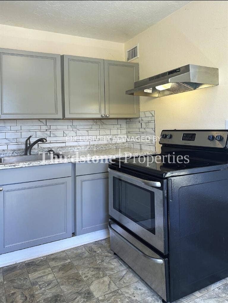 Room available august