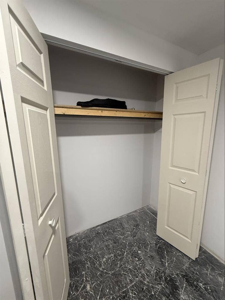 Big room in West Chicago