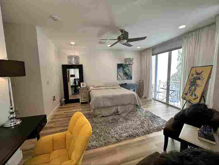 FLL 
Las Olas Furnished Master suite