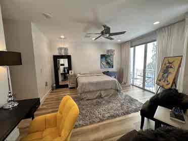 Las Olas Furnished Primary suite