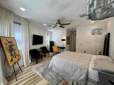 Las Olas Furnished Primary suite