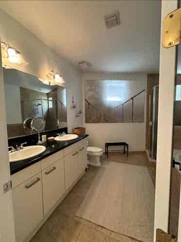 Las Olas Furnished Primary suite