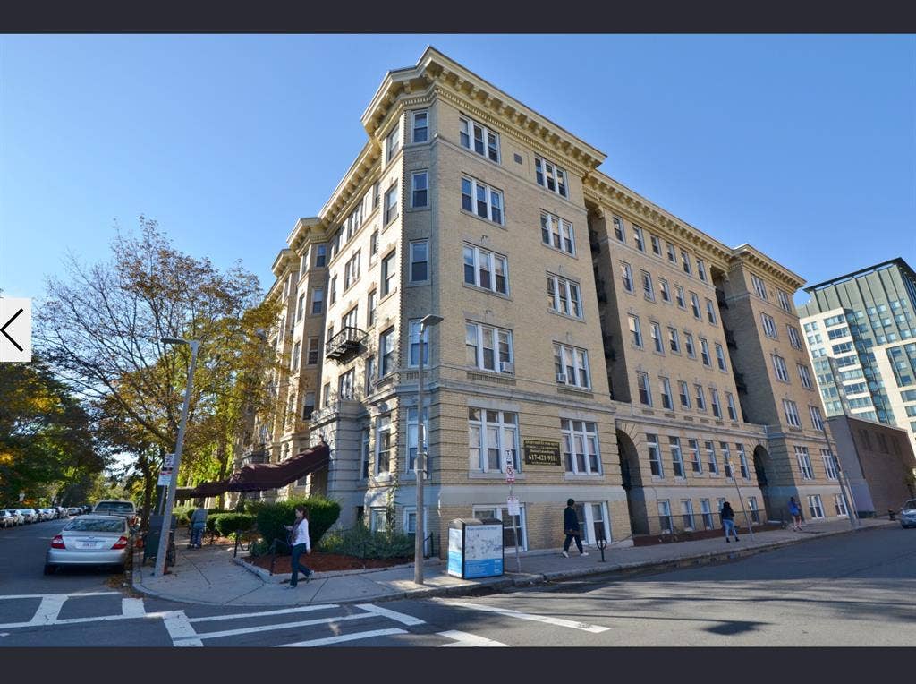 2 rooms avl near Fenway Park
