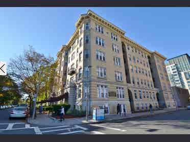 2 rooms avl near Fenway Park