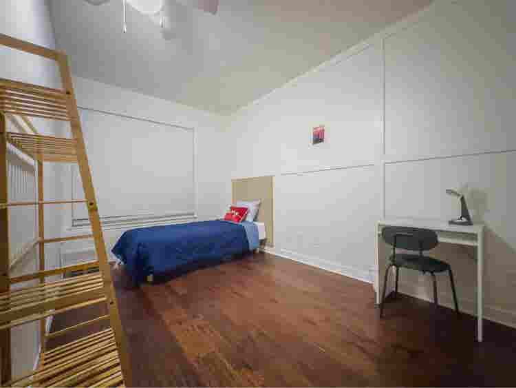Spacious room in Round Rock