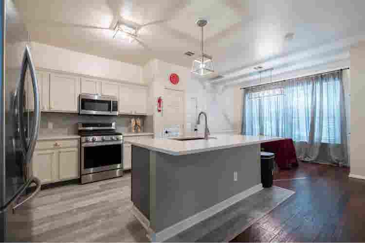 Spacious room in Round Rock