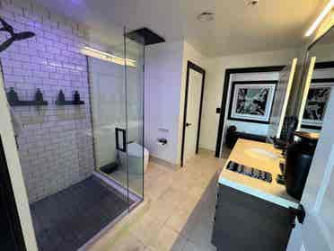 Private Room + Ensuite Bath