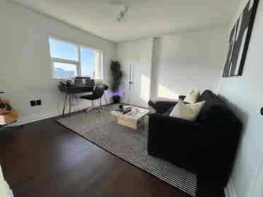 Private Room + Ensuite Bath