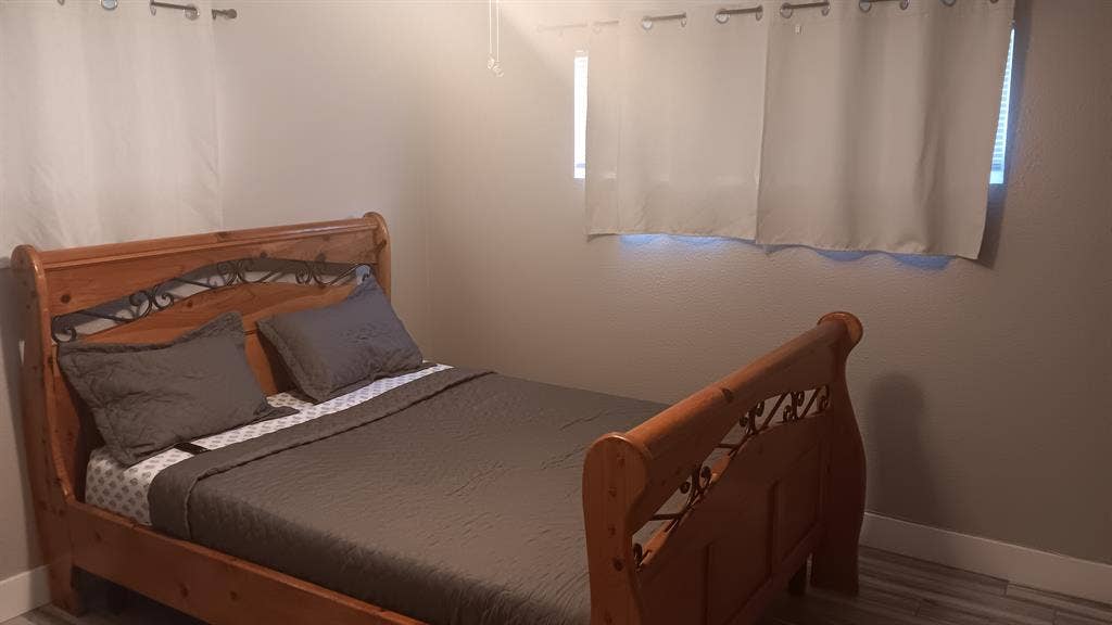 Furnished Master Bedroom for Rent