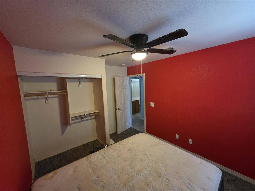 Room for rent!