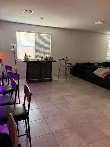 Looking for a roommate◡̈