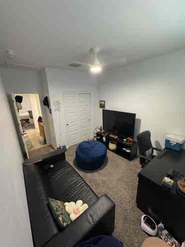 Looking for a roommate◡̈