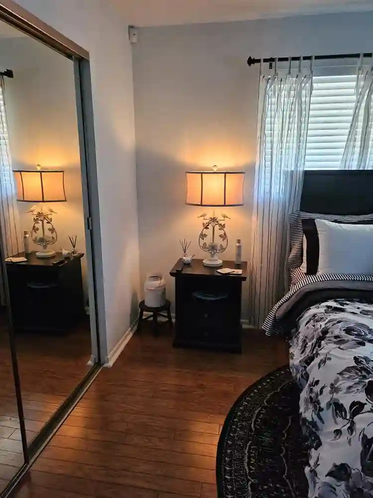 Beautiful furnished room available