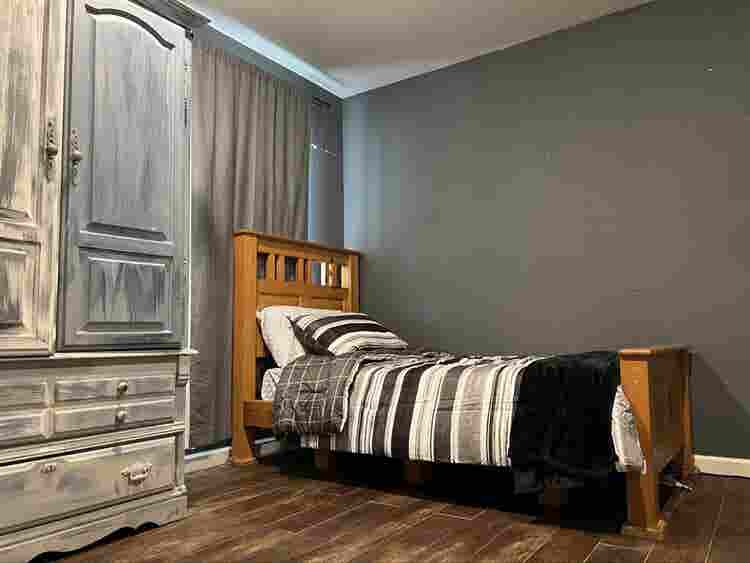 Room in home bills/wifi/laundry inc