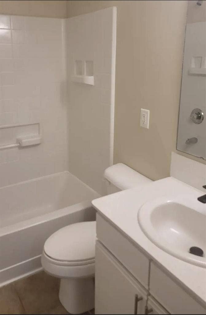 Room for rent at the Fairway!