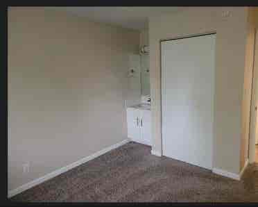 Room for rent at the Fairway!
