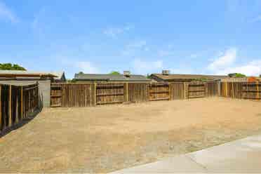 Spacious Rooms For Rent