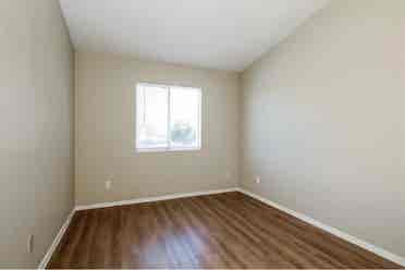 Spacious Rooms For Rent