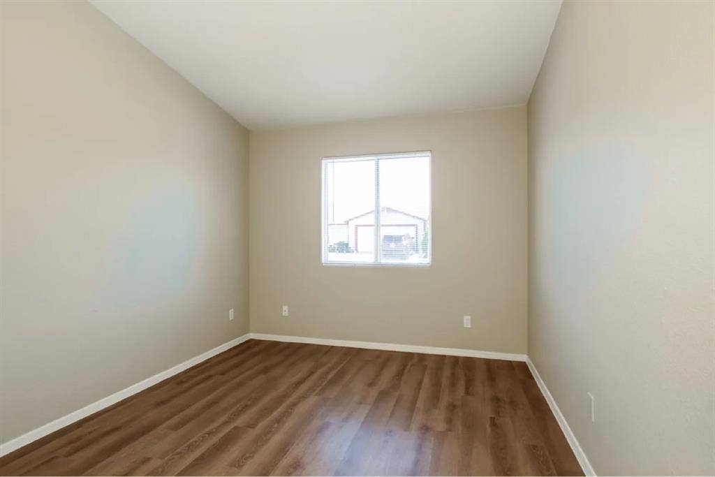 Spacious Rooms For Rent
