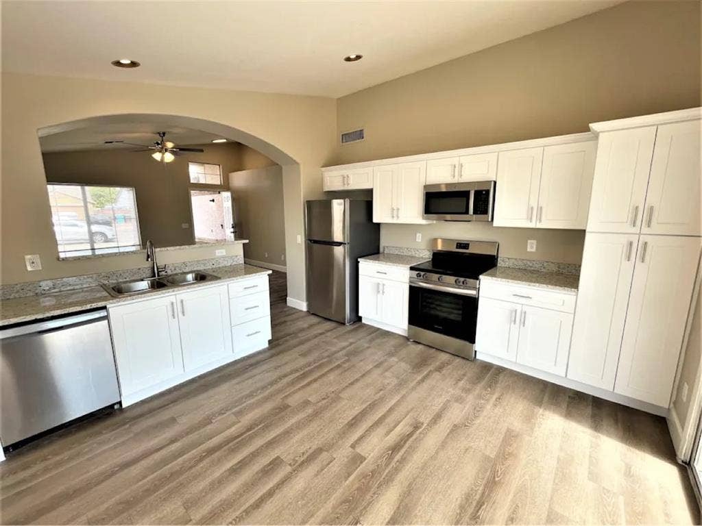 Spacious Rooms For Rent