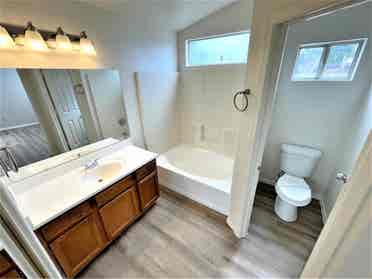 Spacious Rooms For Rent