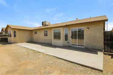 Spacious Rooms For Rent