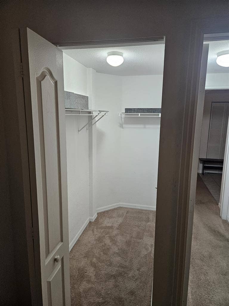 Roommate wanted in Ft Myers