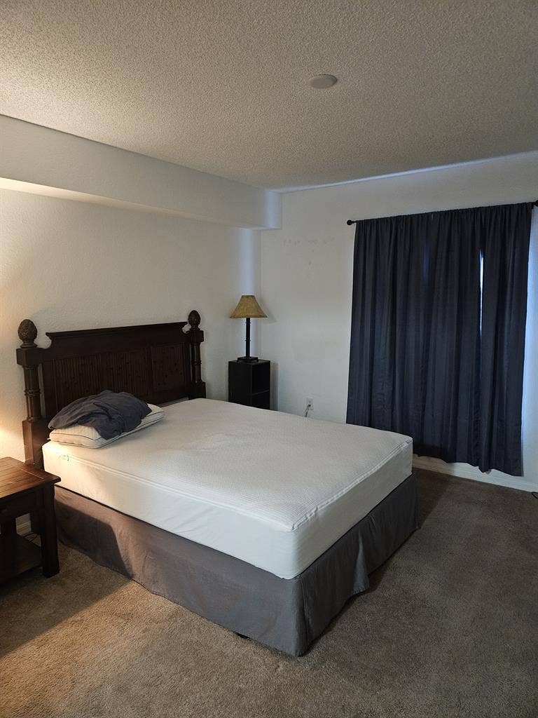 Roommate wanted in Ft Myers