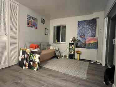 room in b available now!!