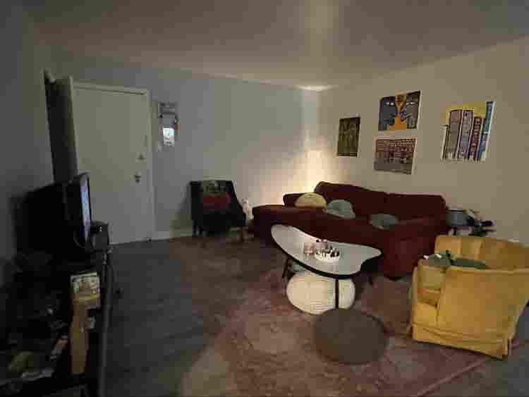 room in b available now!!