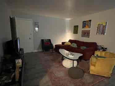 room in b available now!!