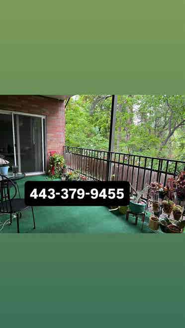 room in b available now!!
