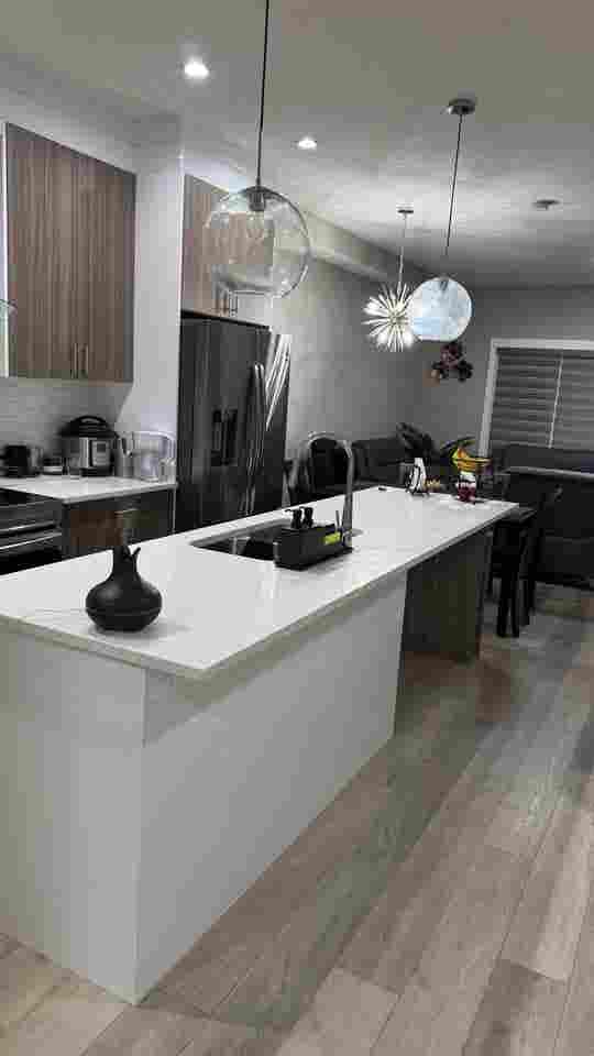1 master bedroom to rent