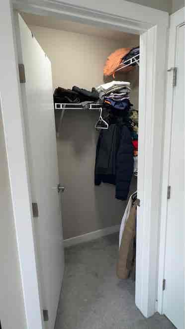 1 master bedroom to rent