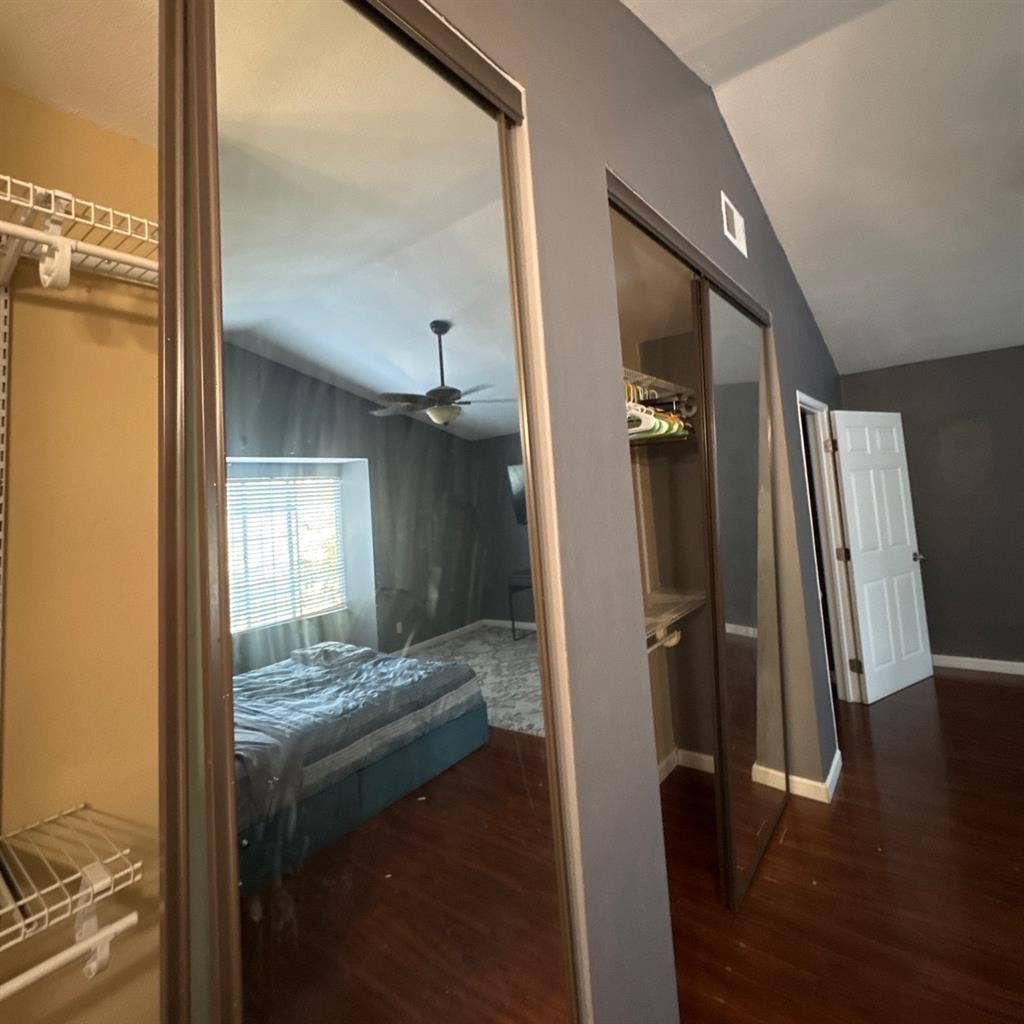 Master Bedroom +Private Bathroom !