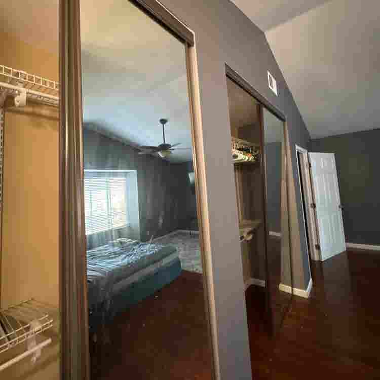 Master Bedroom +Private Bathroom !