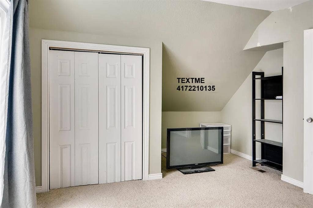 Cozy room available for rent