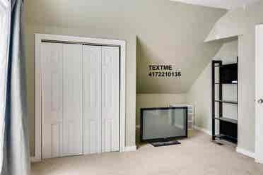 Cozy room available for rent