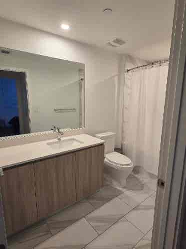 Room for rent in The manor Hialeah