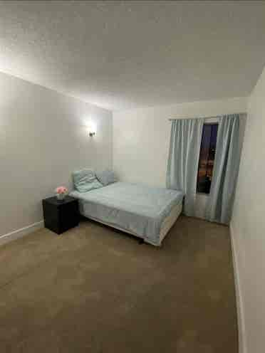 En-suite bedroom available for rent