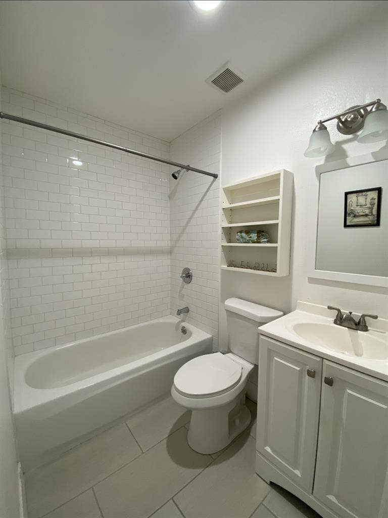En-suite bedroom available for rent