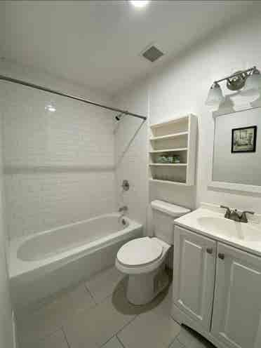 En-suite bedroom available for rent