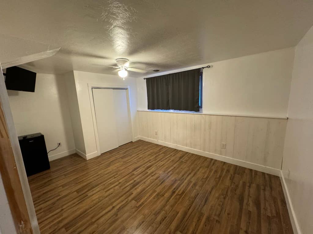 Private room for rent