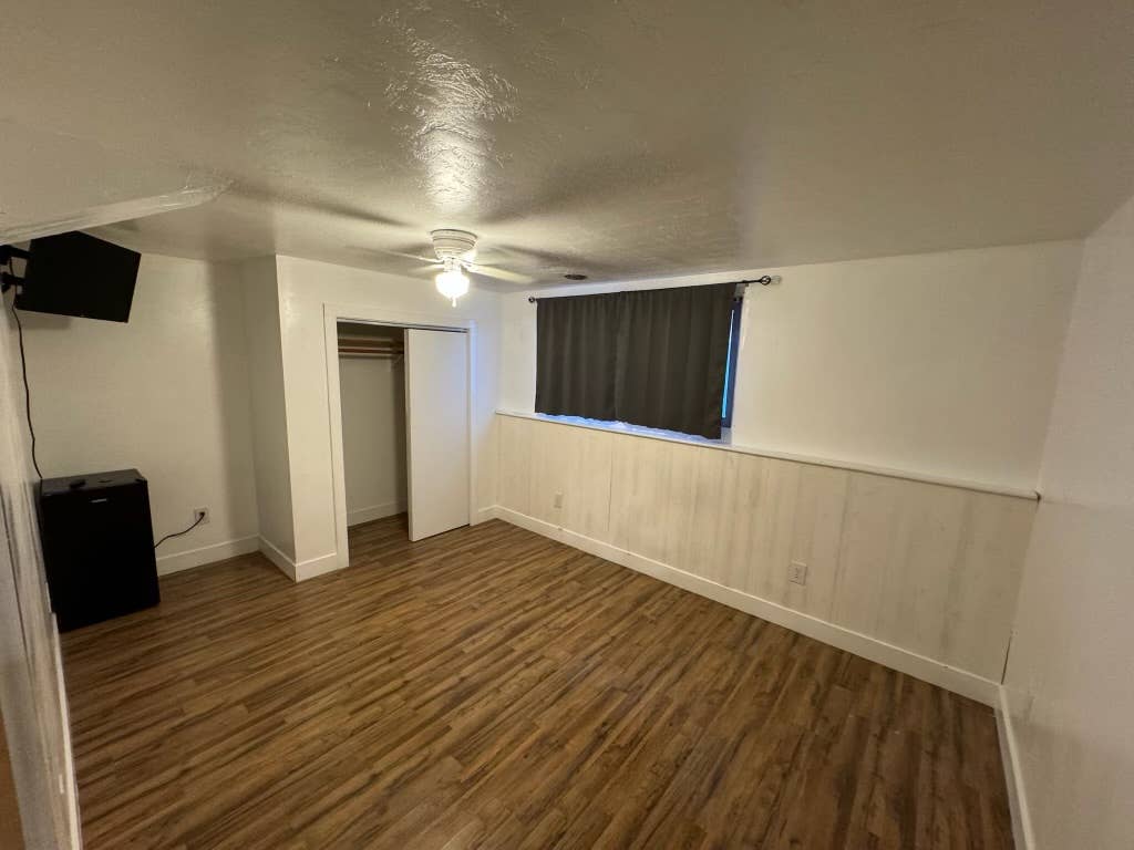 Private room for rent