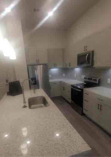 1BR/B Apt Highgrove apt complex