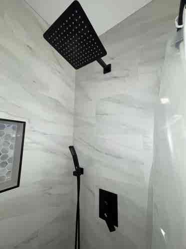 Fresh, newly remodeled apt. studio