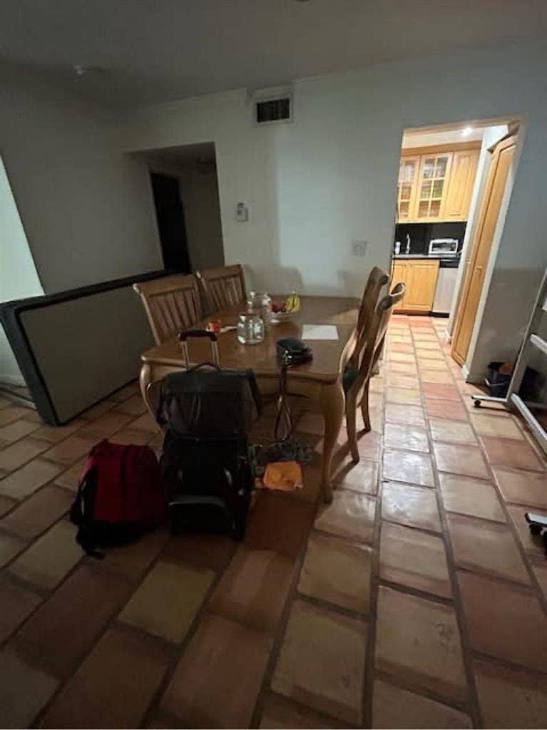 Roomate wanted for UMiami apartment