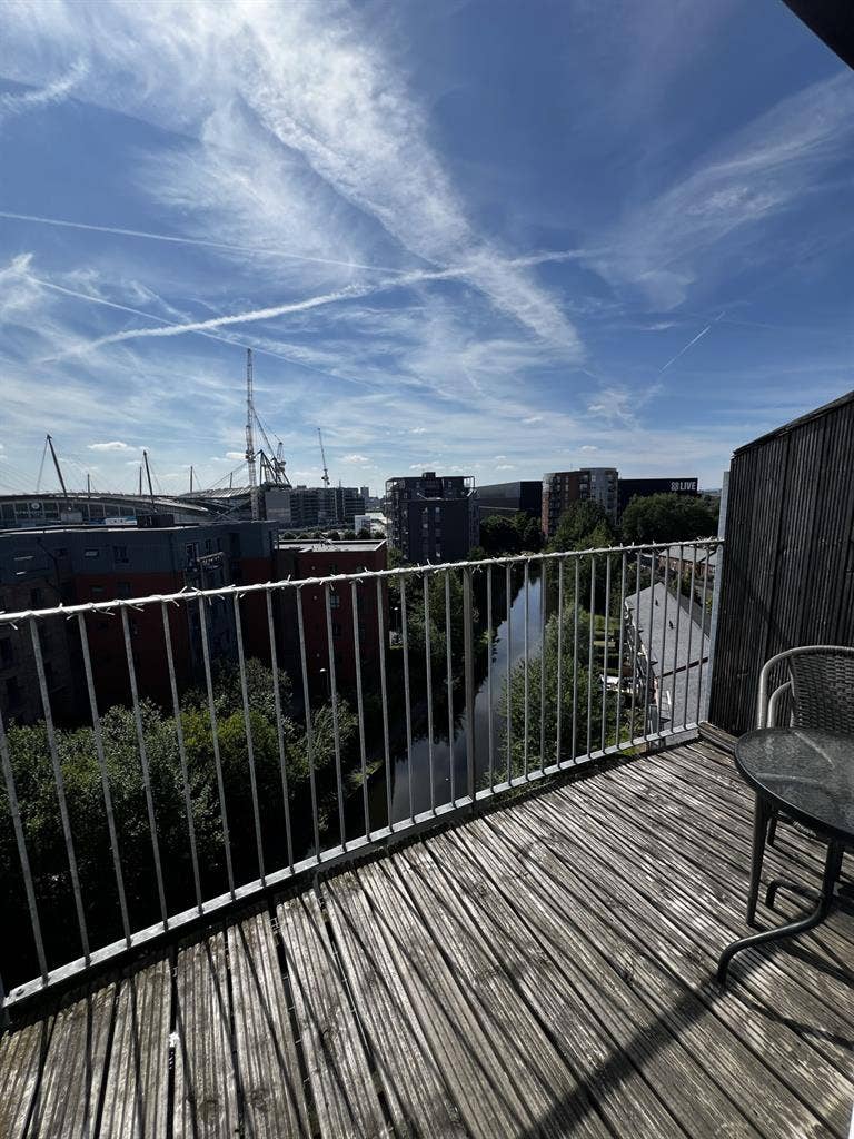 Double room + main bathroom Oct 2nd