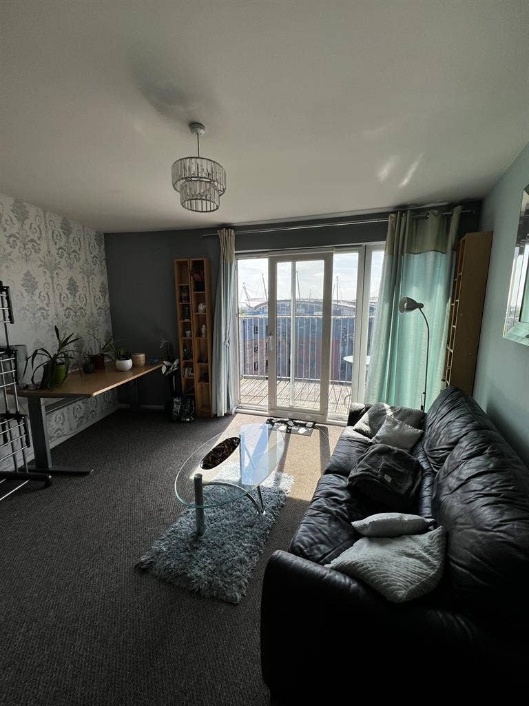 Double room + main bathroom Oct 2nd