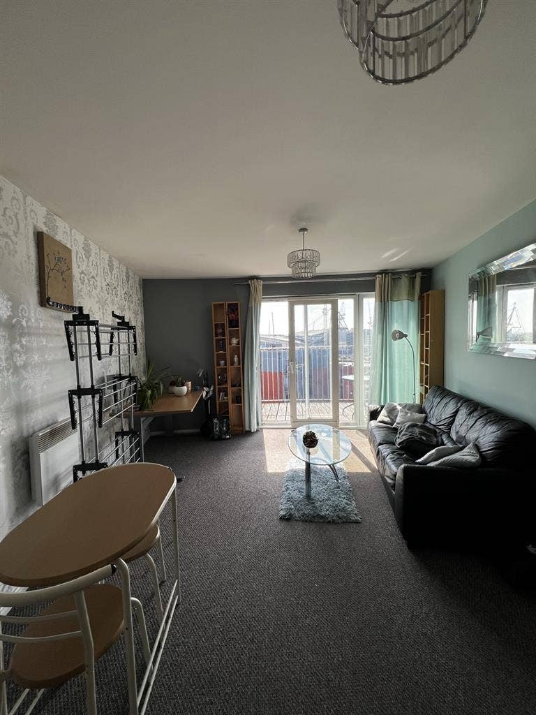 Double room + main bathroom Oct 2nd